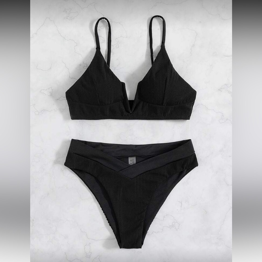 Black Bikini Set - Picture 2 of 4